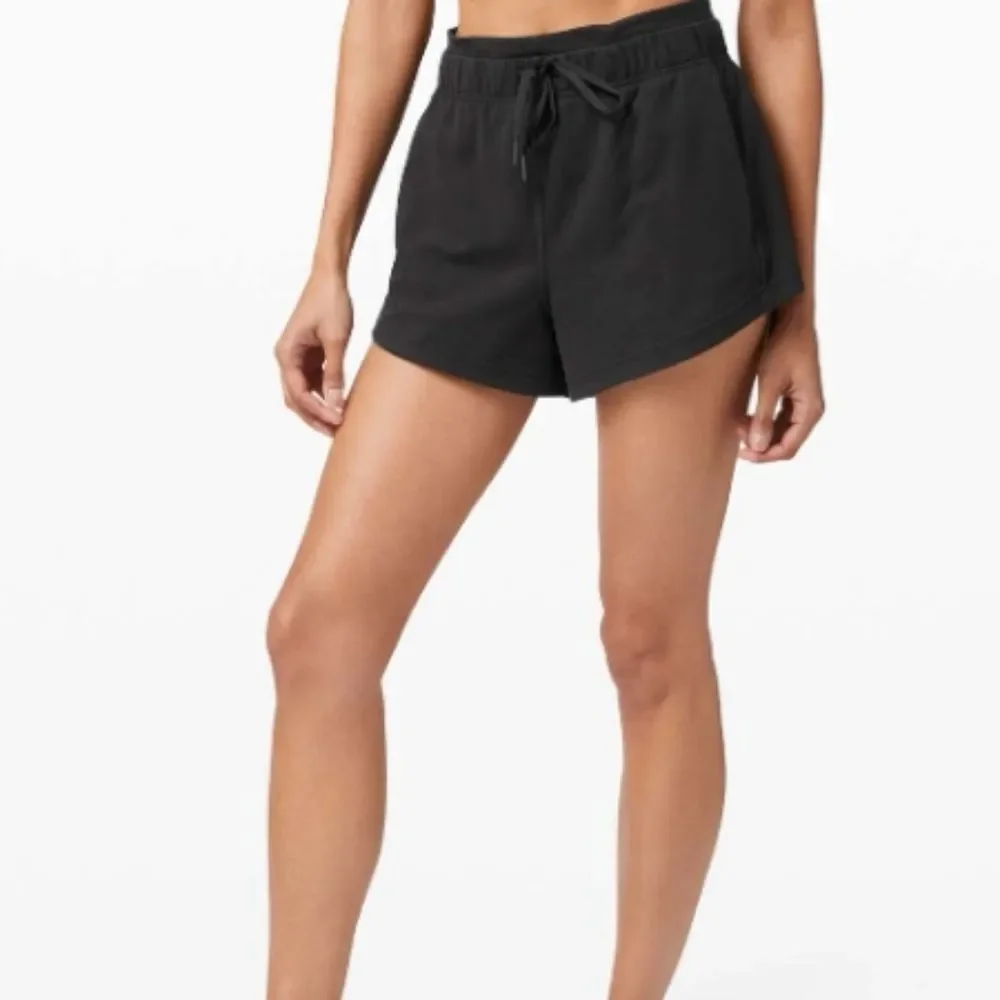 Lululemon Inner Glow Short 3" Terry Black Size 14 Womens Plus Pockets - Picture 4 of 16